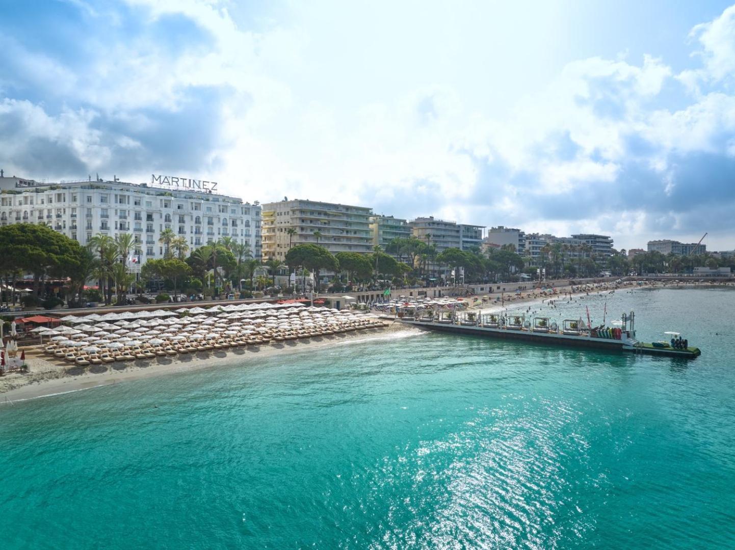 فندق مارتينيز في ذا أنبوند كولكشن باي حياة كان المظهر الخارجي الصورة Nikis Avenue