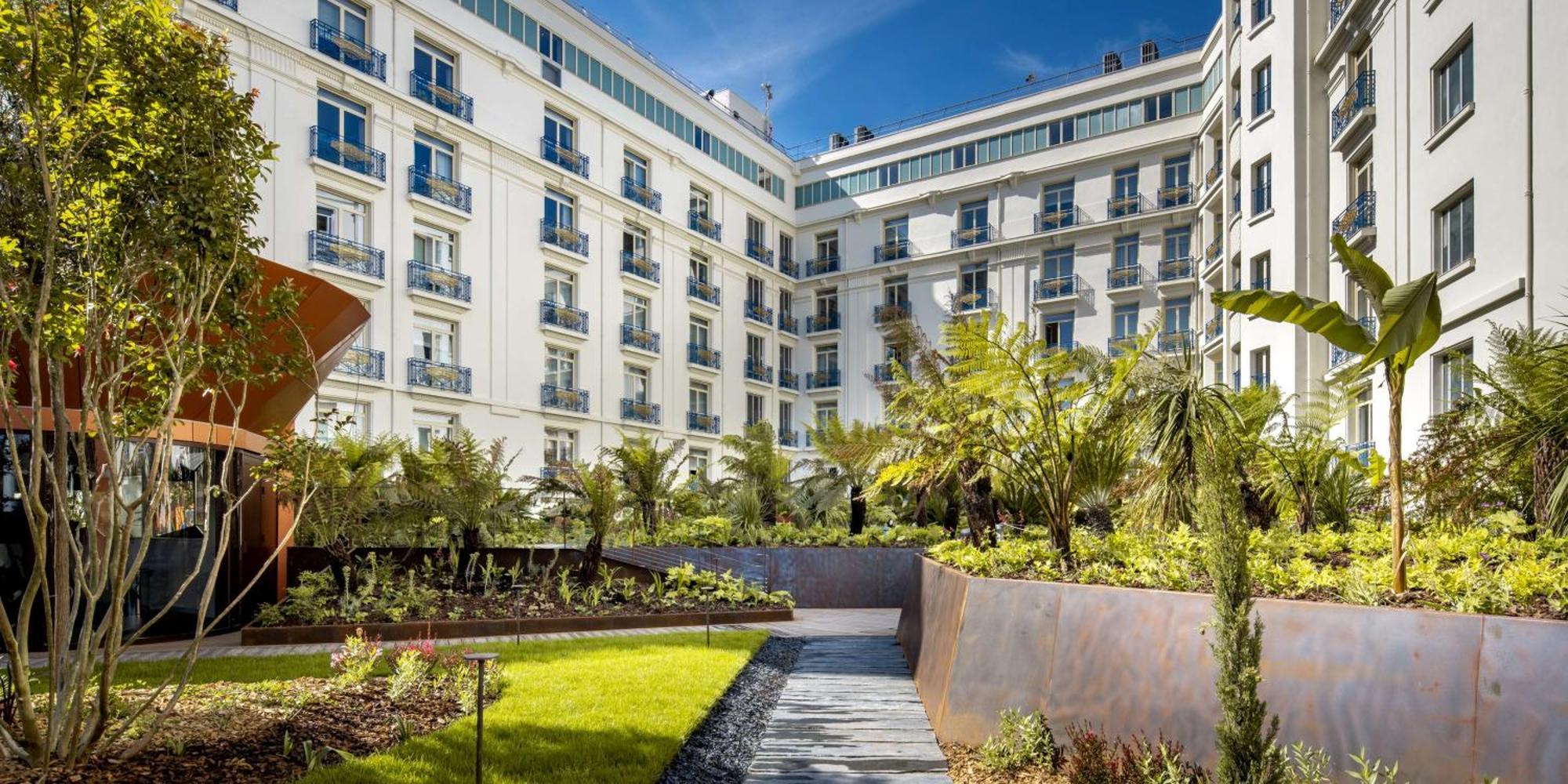 فندق مارتينيز في ذا أنبوند كولكشن باي حياة كان المظهر الخارجي الصورة The hotel's courtyard