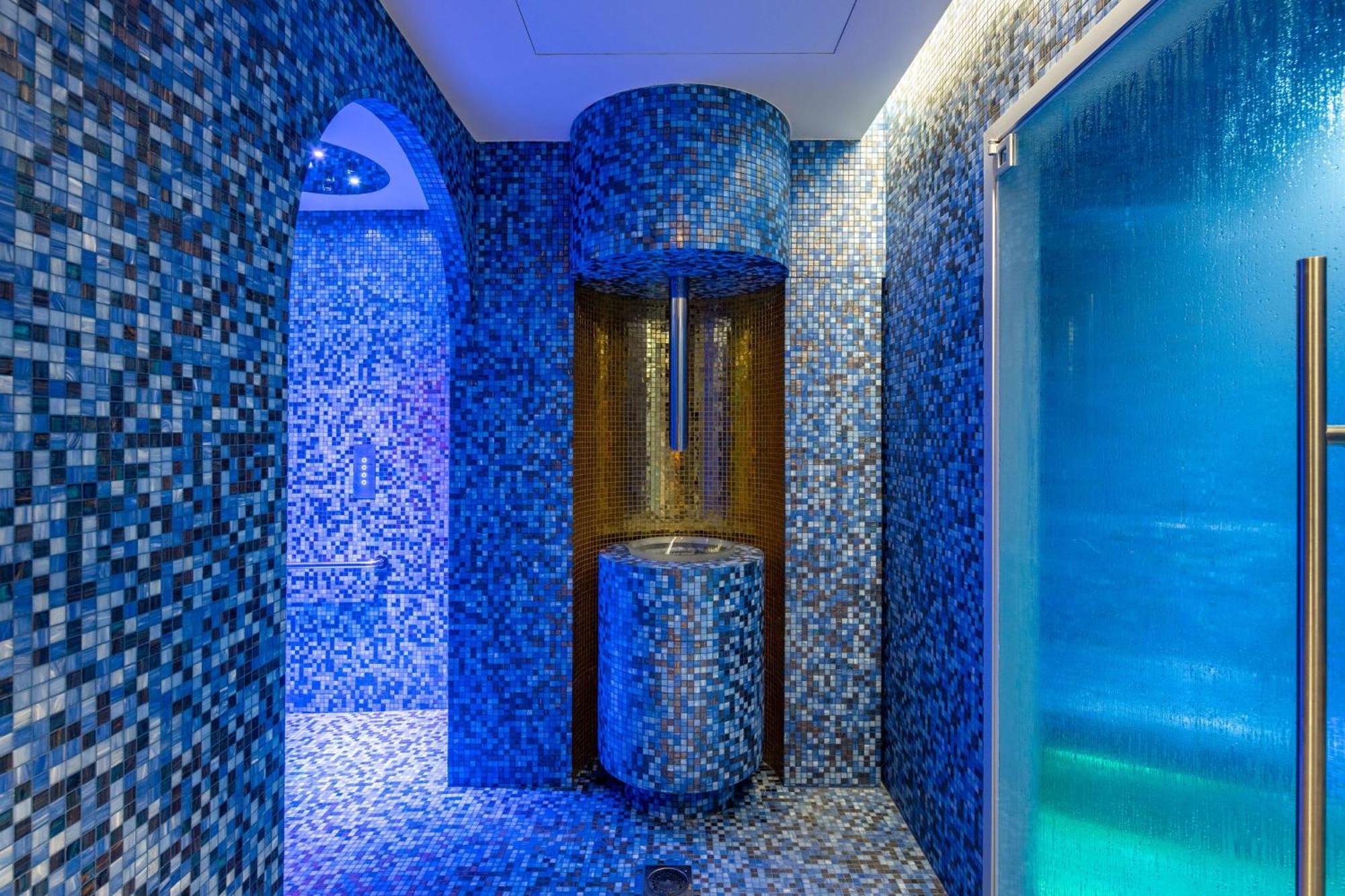 فندق مارتينيز في ذا أنبوند كولكشن باي حياة كان المظهر الخارجي الصورة The Blue Lagoon